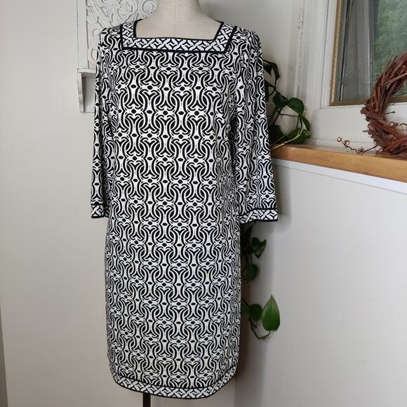 Talbots Petites Black/White Geometric Print Shift Dress Size LP - Picture 3 of 11